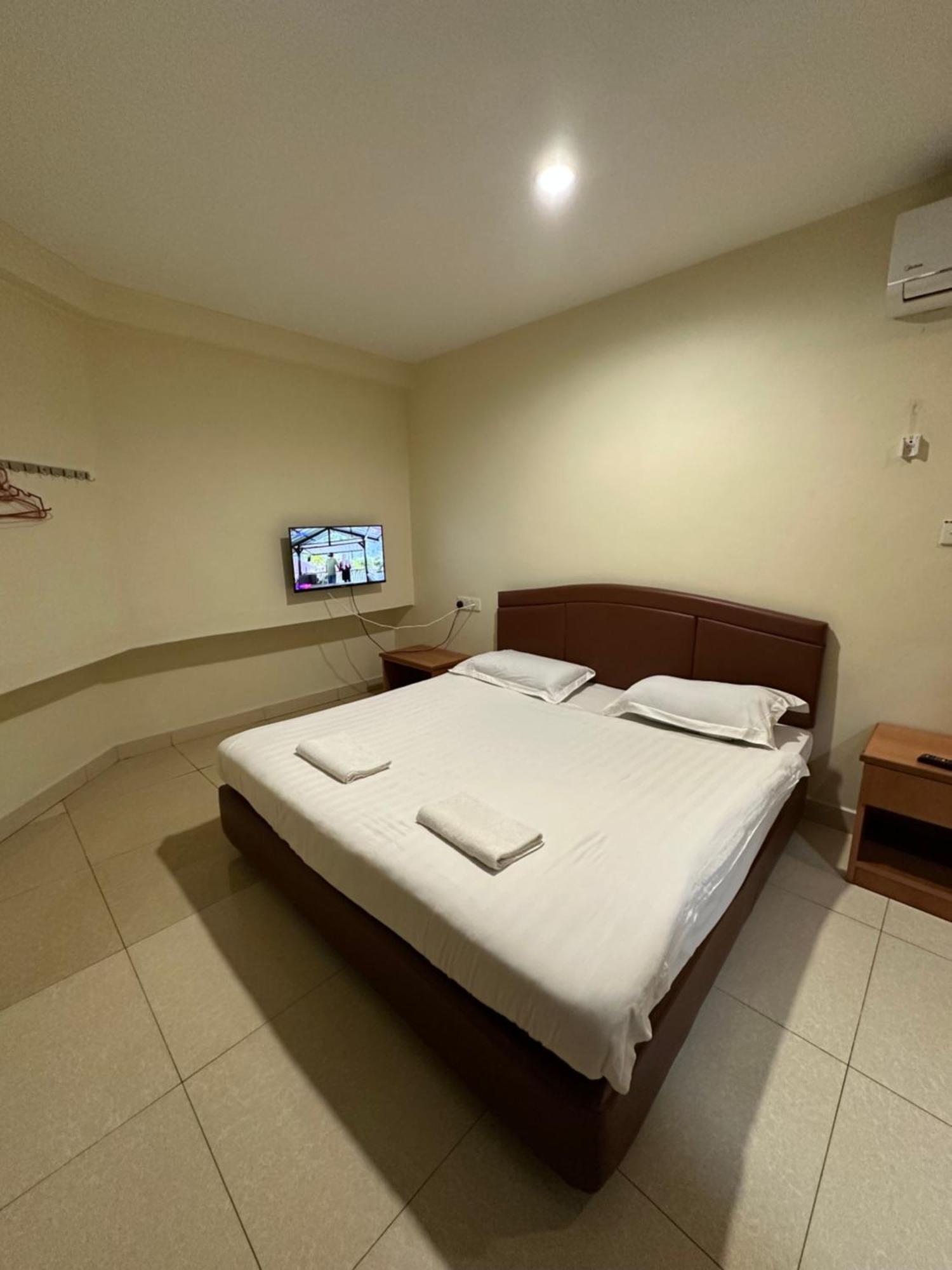 HK Inn Hua Kiew Inn Miri Bagian luar foto